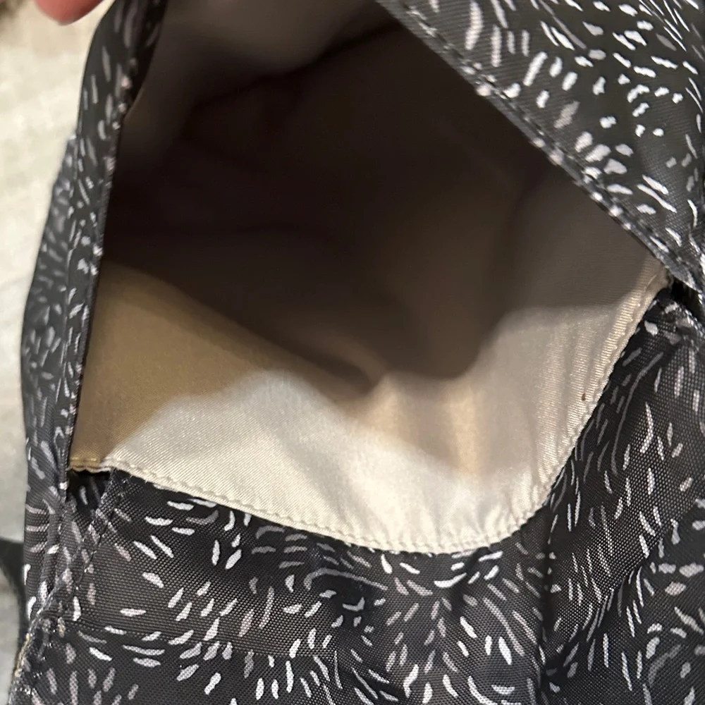 Baggallini Modern Pocket Black and White Patterned Crossbody Bag
